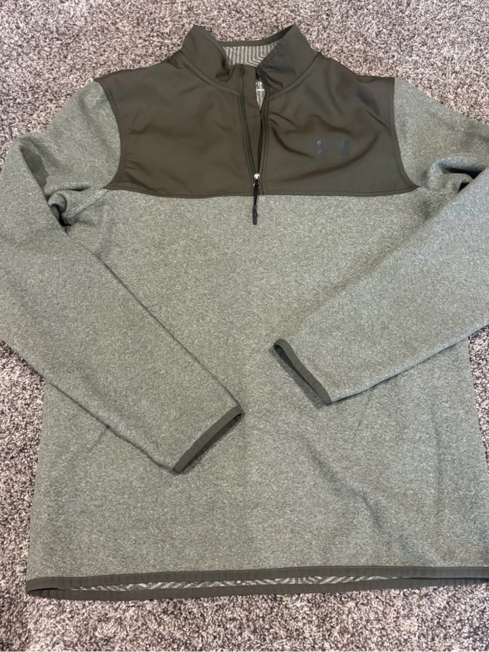 Under Armour 1/4 zip Mens Small
